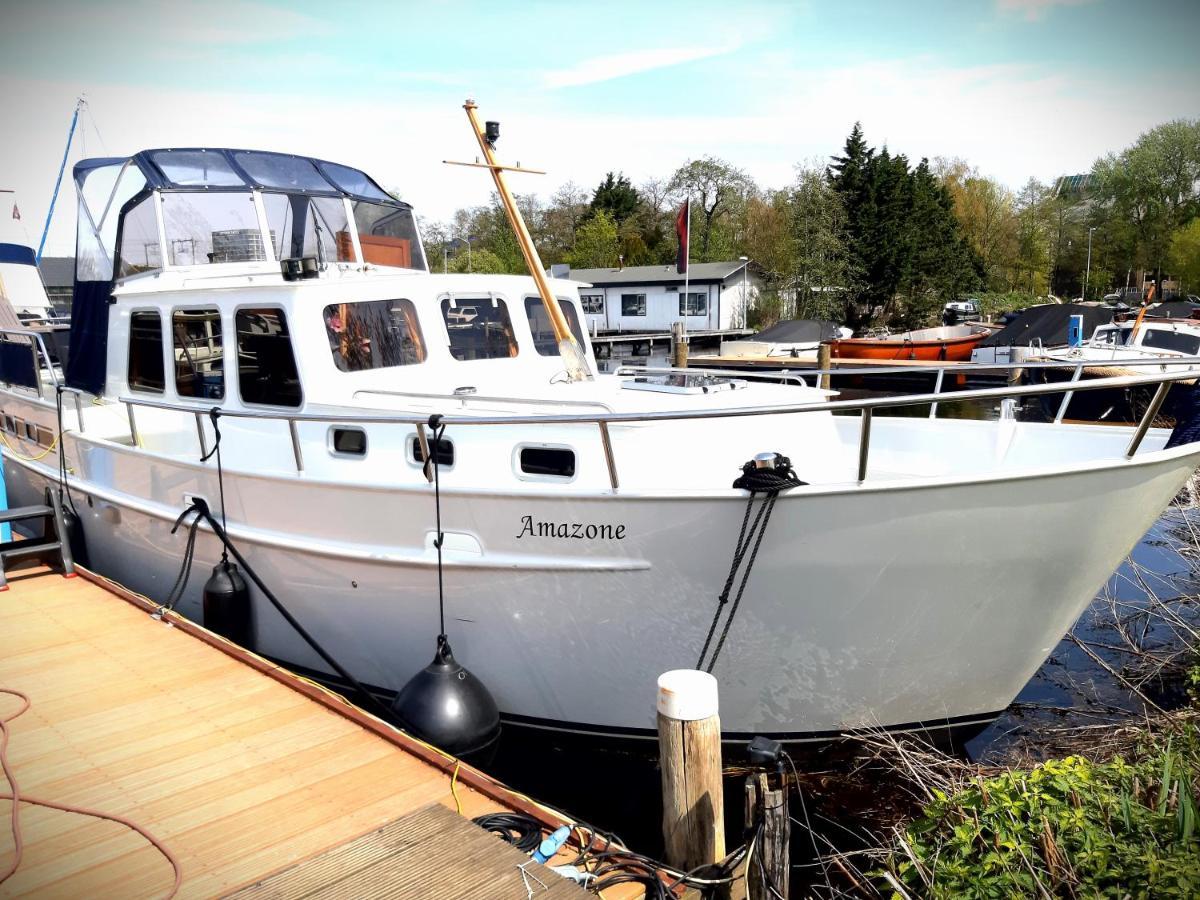 Motor Yacht Amazone Hotel Amsterdam Exterior photo