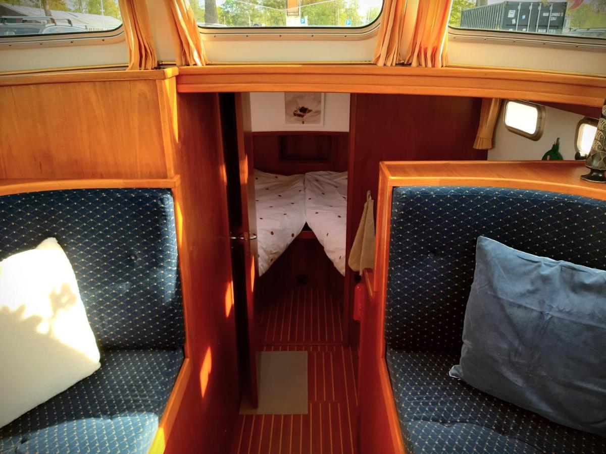 Motor Yacht Amazone Hotel Amsterdam Exterior photo